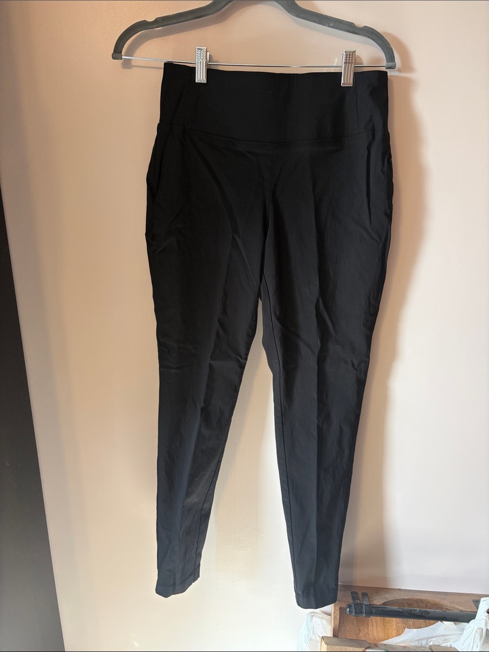 Women's Black Skinny Pull-On Pants